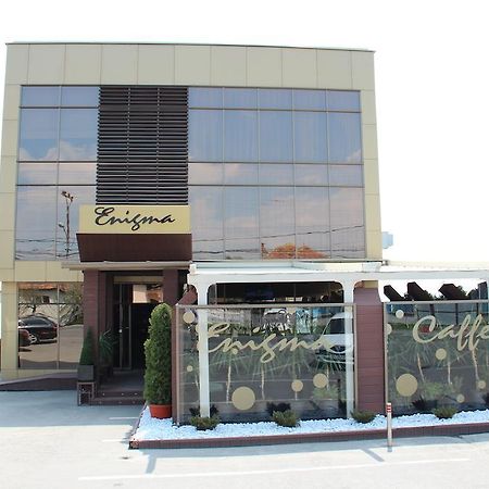 Enigma Pension Târgu Jiu Extérieur photo