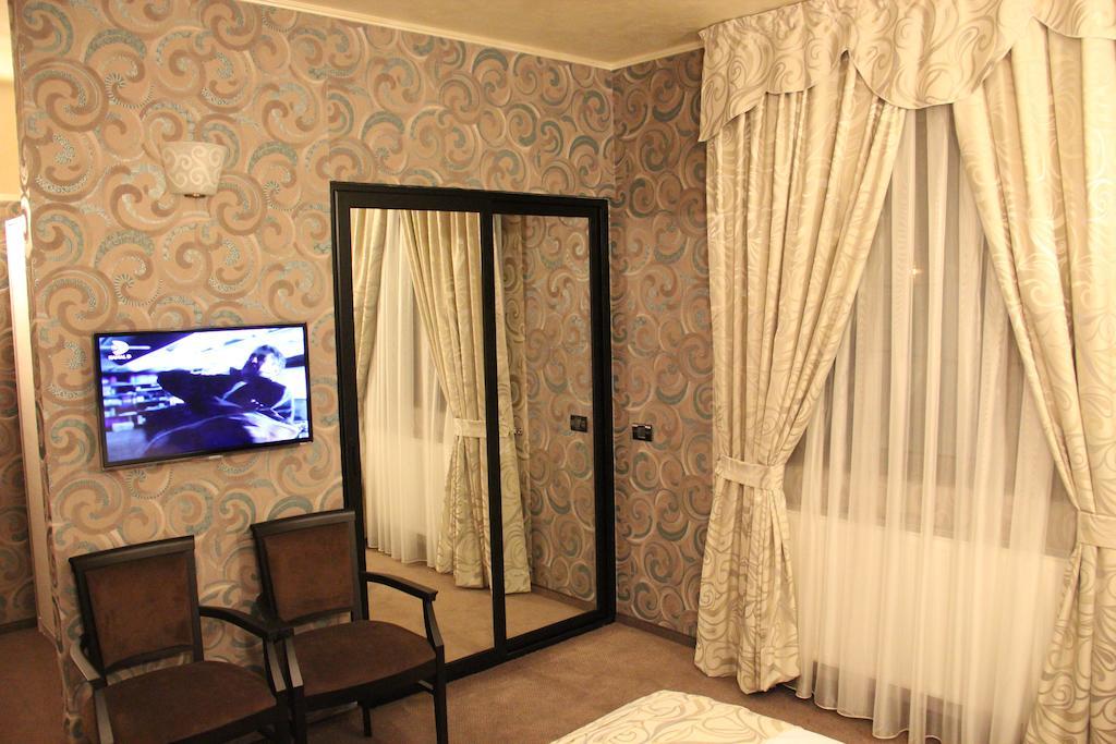 Enigma Pension Târgu Jiu Chambre photo